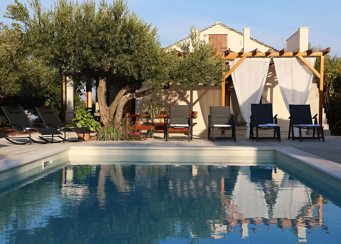 Stone Olea-three Bedroom With Pool Villa