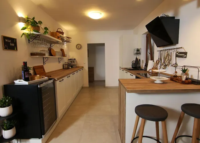 Stone Olea-three Bedroom With Pool * Supetar
