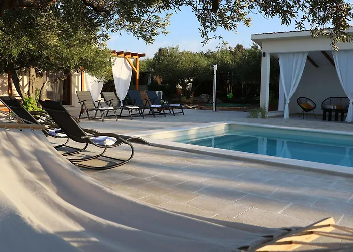 Stone Olea-three Bedroom With Pool Villa