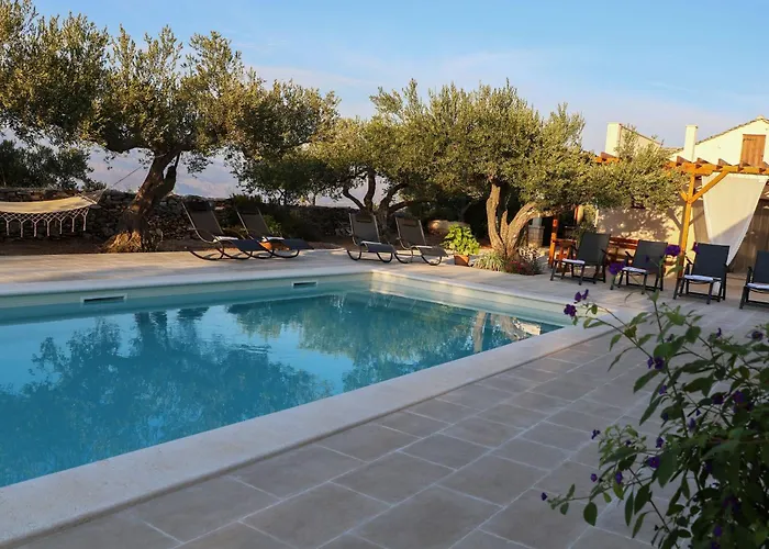Stone Olea-three Bedroom With Pool Villa