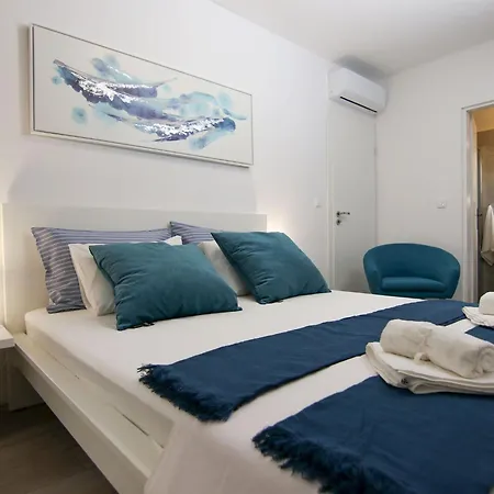 Villa Stone Olea-three Bedroom With Pool Supetar