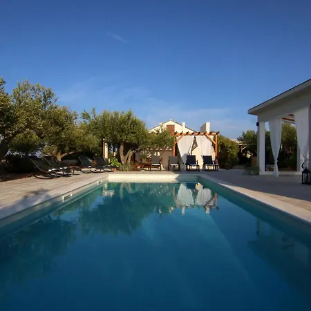 Vila Stone Olea-three Bedroom With Pool