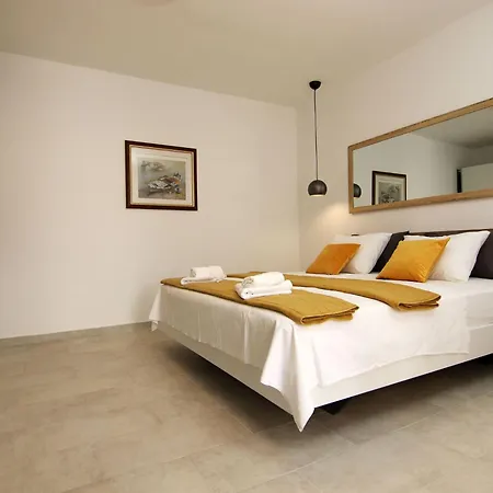 Stone Olea-three Bedroom With Pool
