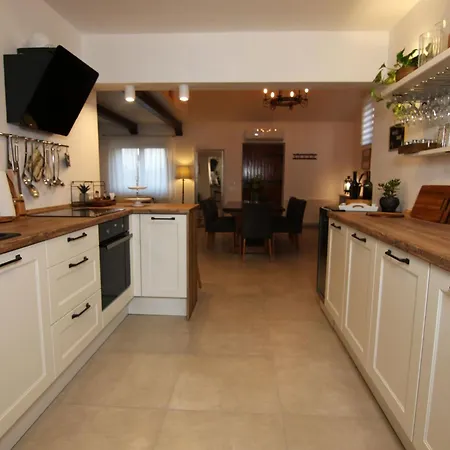 Stone Olea-three Bedroom With Pool * Supetar